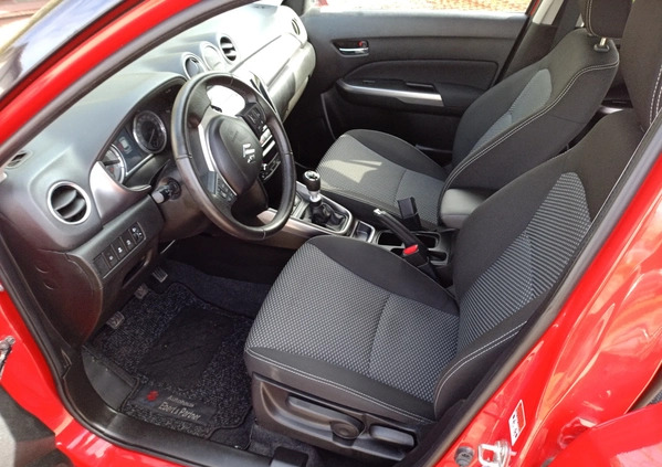 Suzuki Vitara cena 74900 przebieg: 11500, rok produkcji 2019 z Więcbork małe 79